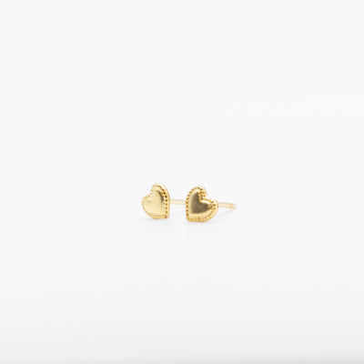 Mini gold heart stud earring